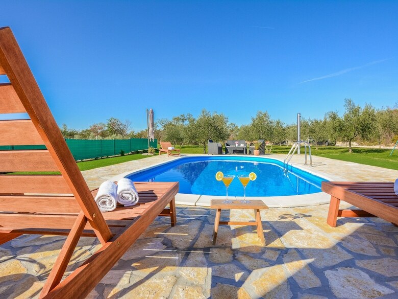 Villa Josipa-with Pool And Beautiful Garden