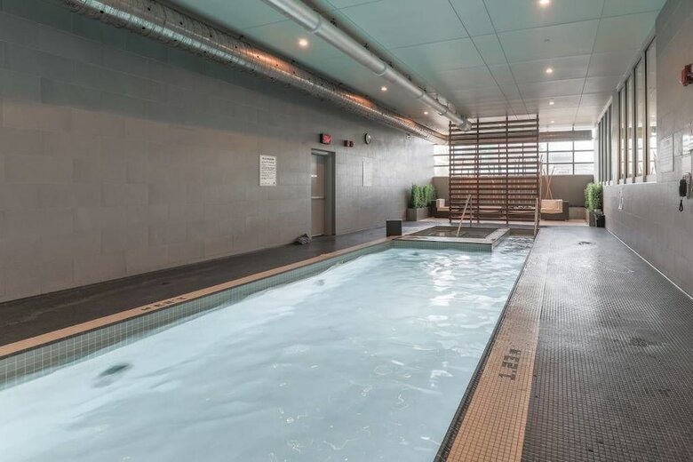 Gorgeous Luxury Condos Near The Cn Tower