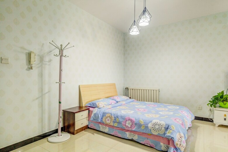 Goose Pagoda Apartment