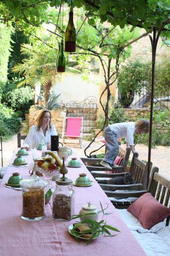 Hostal Les Sardines Aux Yeux Bleus