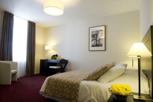 Hotel H�tel Burgevin