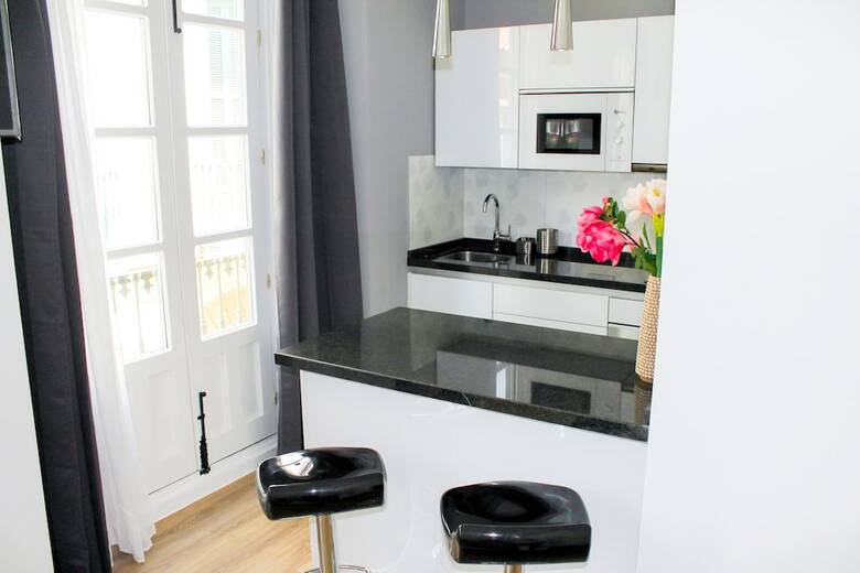 Apartamentos Living4malaga Carreteria 37