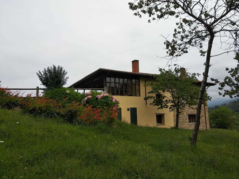 Agroturismo La Casona de Sovi�a