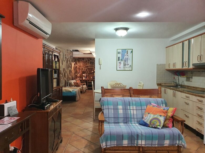 Apartamentos Paqui's Quiet Apt In Playa Ingles