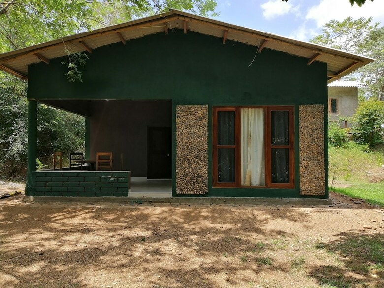 Hotel Silent Bungalow River Side