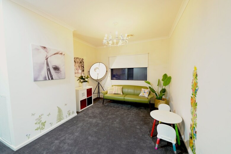 Luxury 9 Brm House In Melbourne