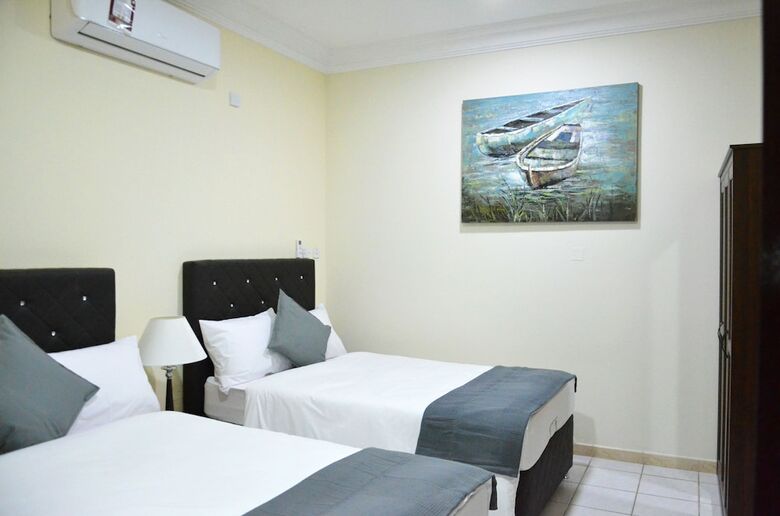 Apartamentos Meridiana Residences