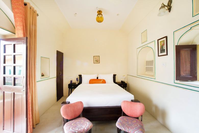 Hotel Bara Bungalow Kalwar, Jaipur - A Rosakue Collection