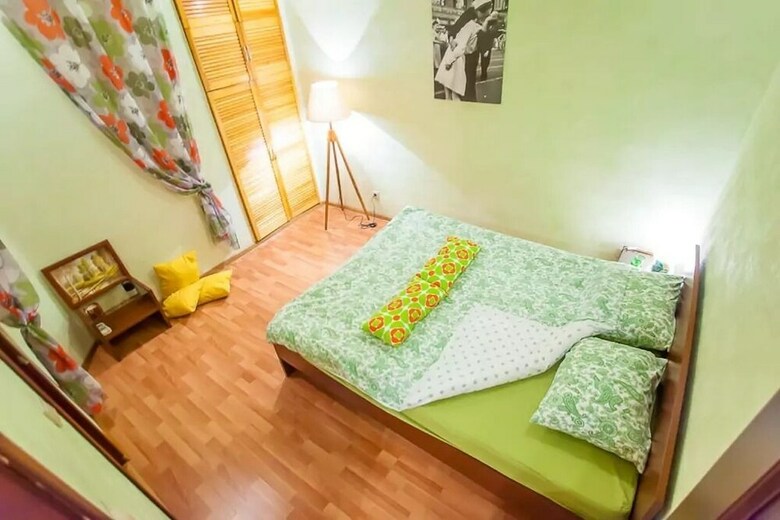 Apartment On Bolshoy Gnezdnikovskiy 10