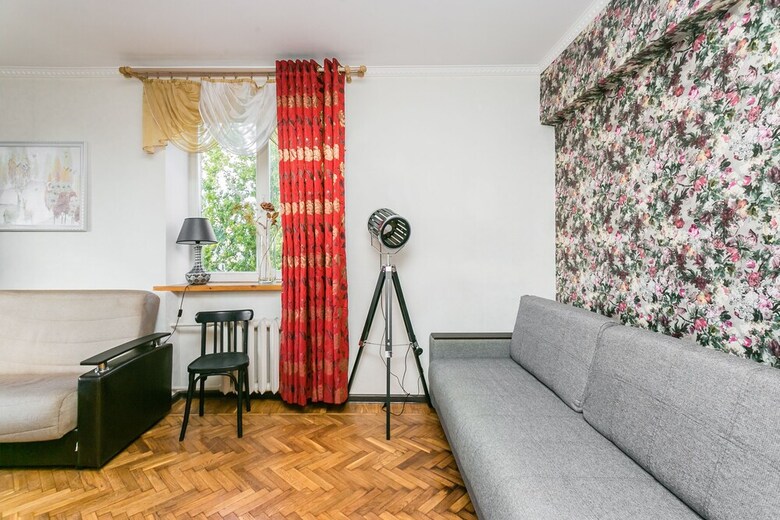 Apartment On Bolshoy Kondratievskiy 4