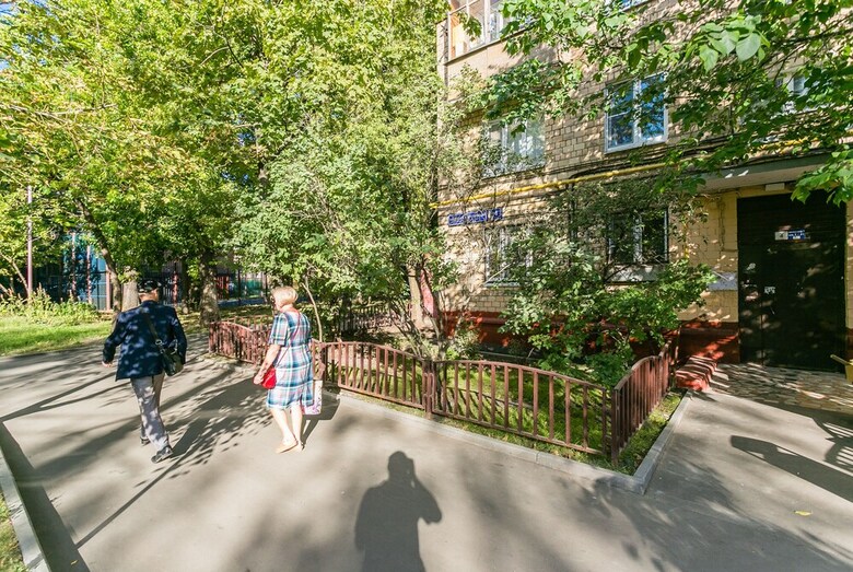 Apartment On Bolshoy Kondratievskiy 4