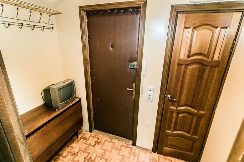 Apartment On Bolshoy Kondratievskiy 4
