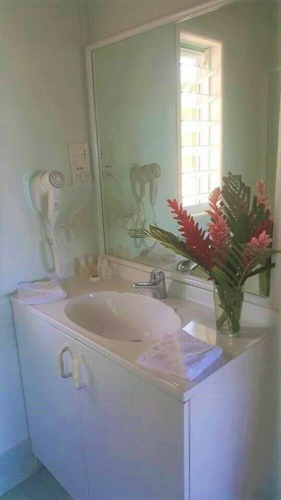 Natura Kamana Beach Bungalow 3