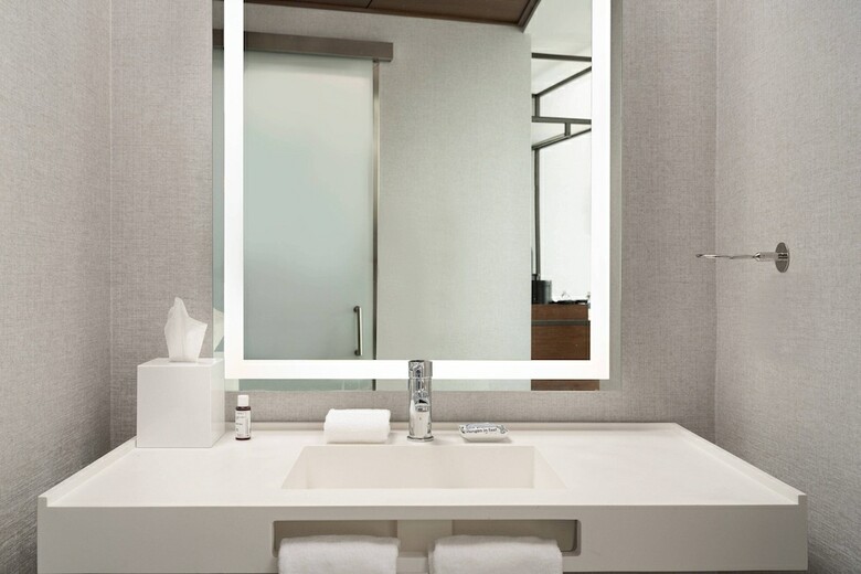 AC Hotel Austin-university