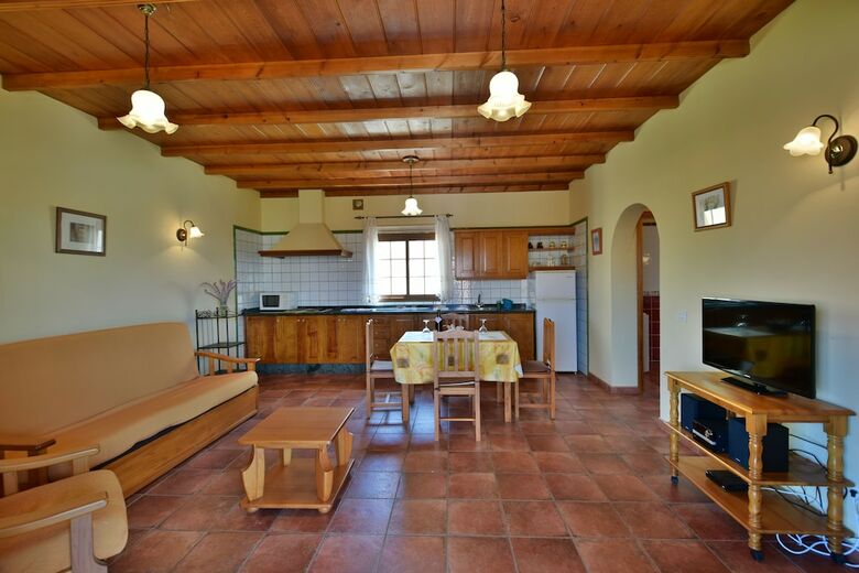 Agroturismo Casas Rurales Tola