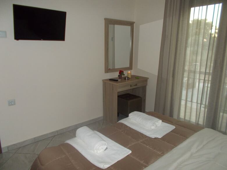 Apartamentos Maria Dina Studios