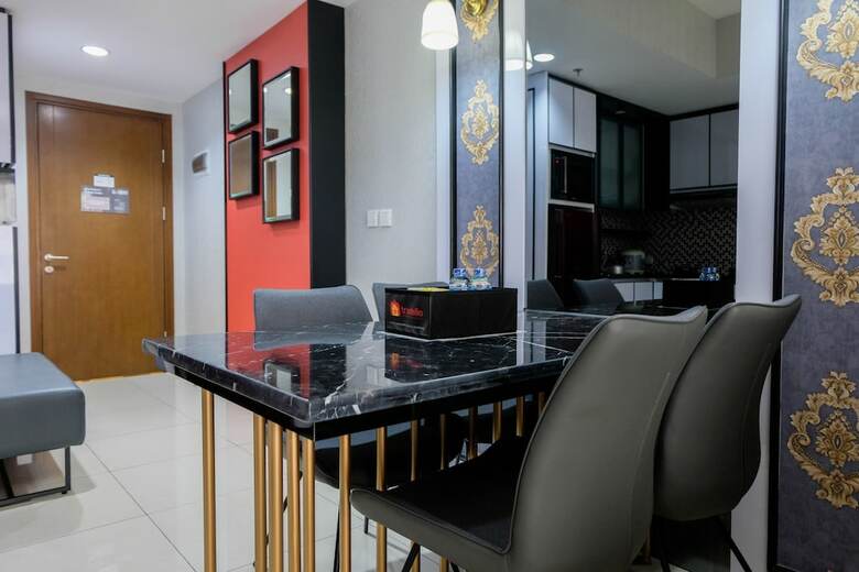 3br Apartment With Pool View At M-town Residence