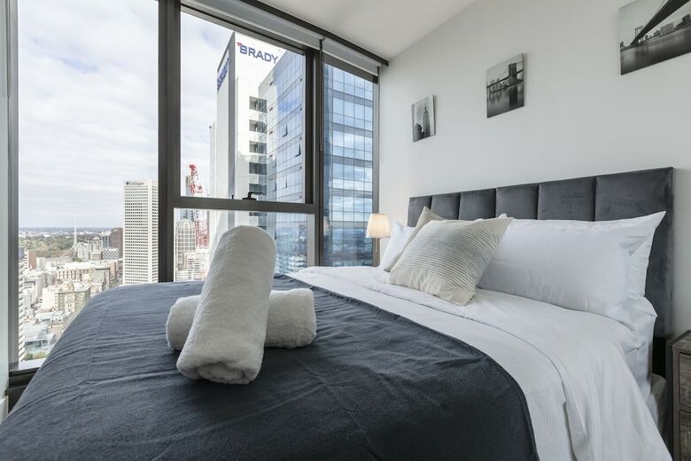 Trendy Melbourne 2 Bedroom Apartment By Bnb Pro