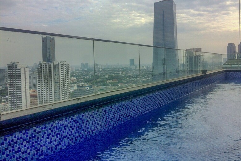 Luxurious 2br Ciputra Wold 2 Apartment