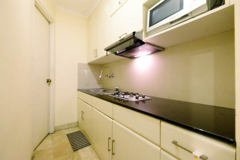 Modern Contemporer 2br Beverly Tower Apartment