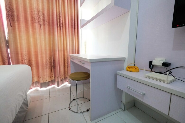 Minimalist Studio Room Casa de Parco Apartment