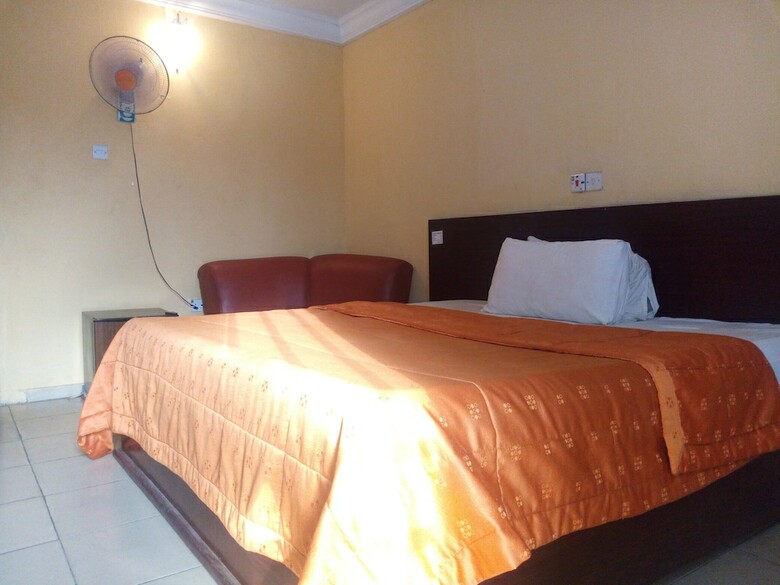 Offshoreroomz Hotel