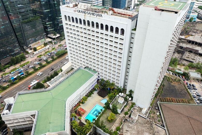 Spacious 3br Apartment At Sahid Sudirman Residence