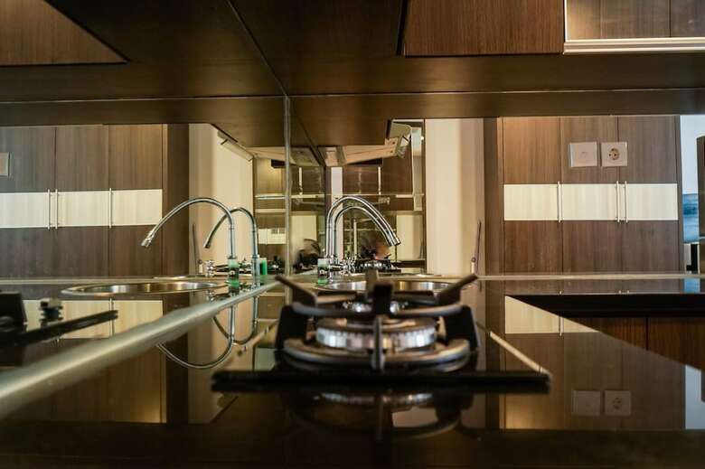 Spacious Studio Apartment At Pasar Baru Mansion