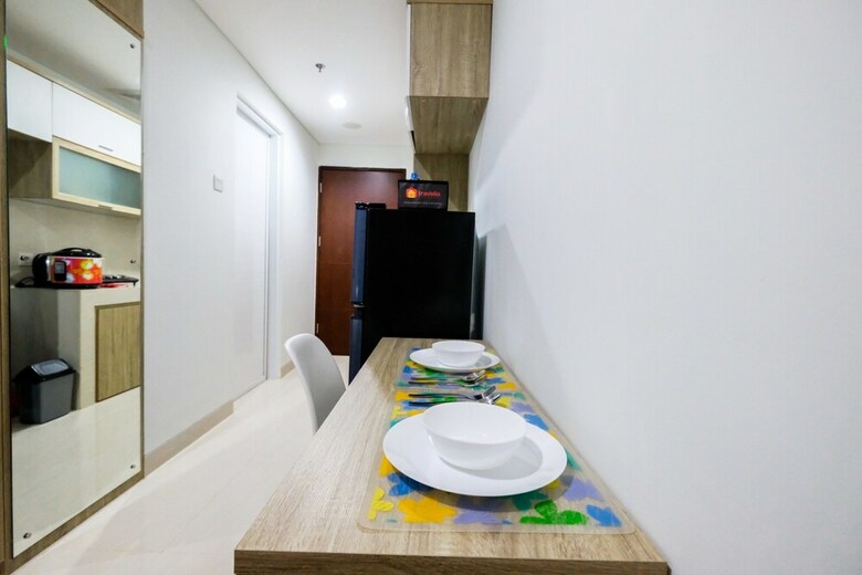 Spacious Studio Apartment At Springwood Residence