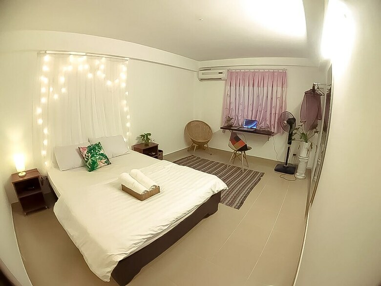 Hotel The Downtown Homestay