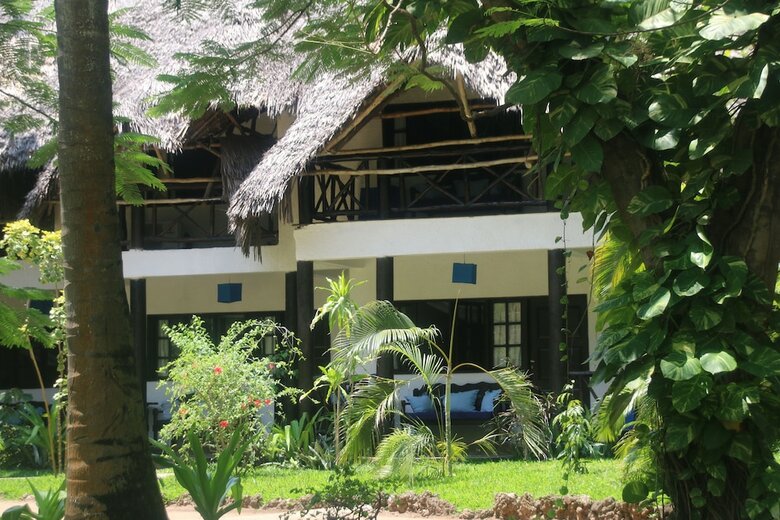 Hotel Blue Bay Village