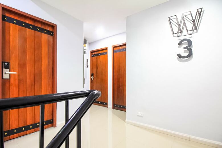Hotel Oyo 312 Wire Bangkok Hostel Phrakanong