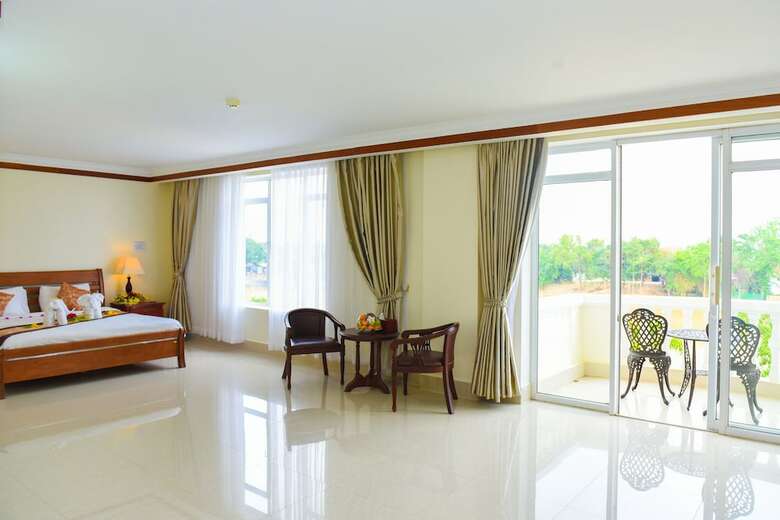 Pursat Riverside Hotel And Spa