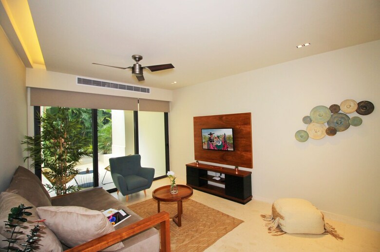 Miranda  Condos Near The Beach