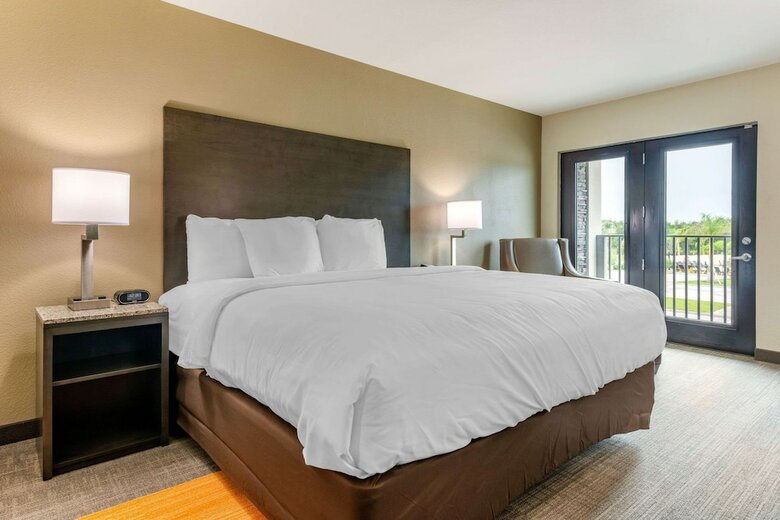 Hotel Comfort Inn & Suites