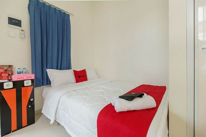 Hotel Reddoorz @ Pasar Baru 2