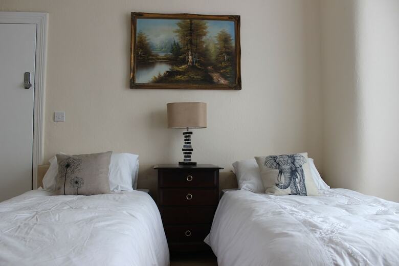 Advo Aparts Guest Hotel Leeds