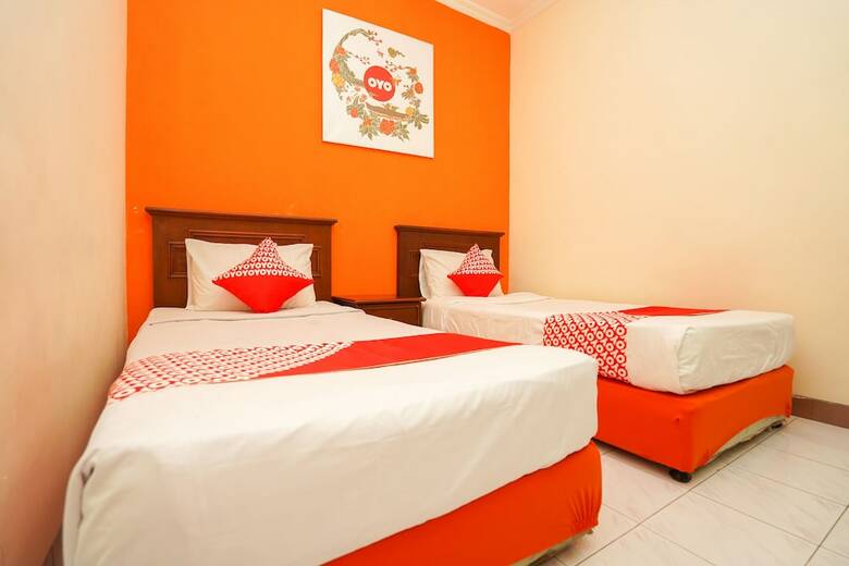 Hostal Oyo 1225 Hotel Dibino