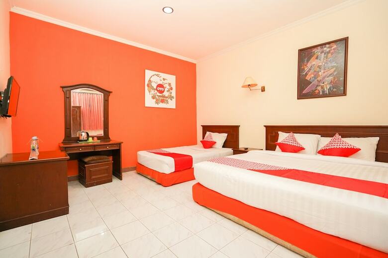 Hostal Oyo 1225 Hotel Dibino