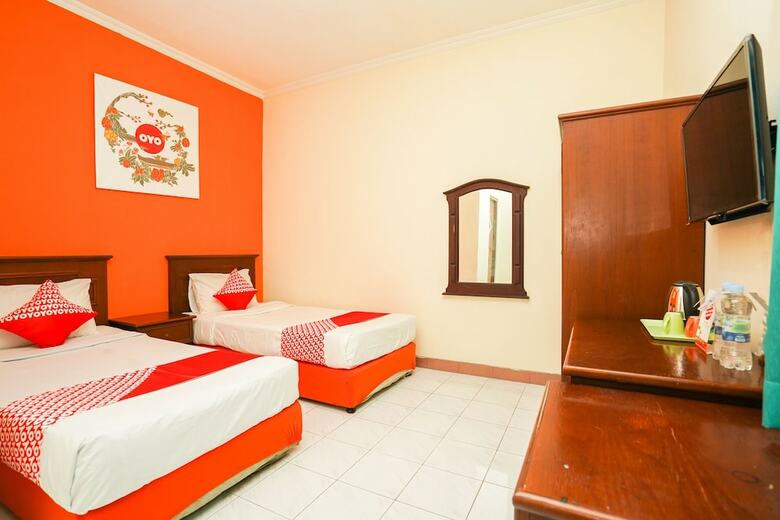 Hostal Oyo 1225 Hotel Dibino