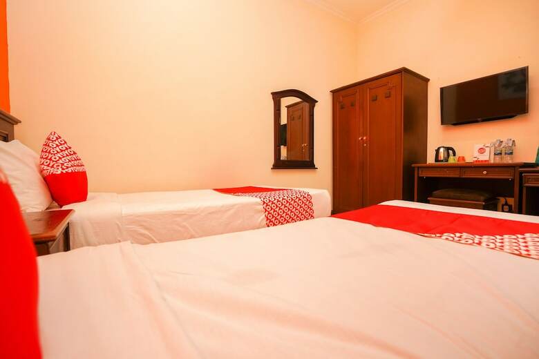 Hostal Oyo 1225 Hotel Dibino
