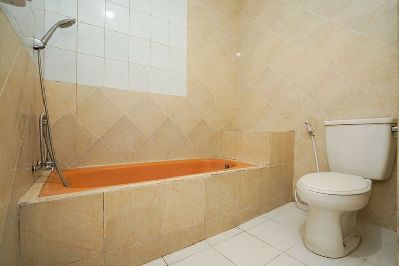 Hostal Oyo 1225 Hotel Dibino