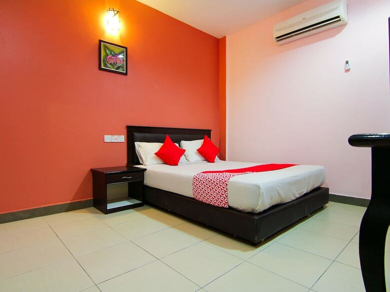Oyo 11343 Hotel Putra Iskandar