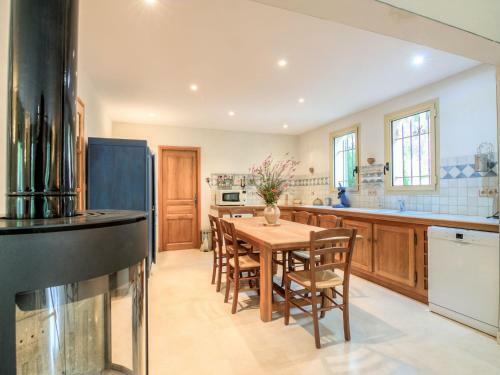 Holiday Home Chemin Du Patifiage Le Barroux