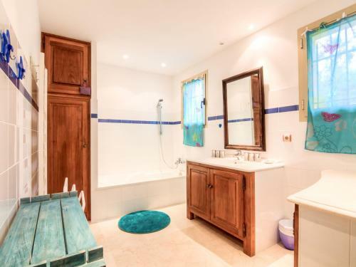 Holiday Home Chemin Du Patifiage Le Barroux