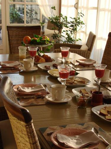 Bed & Breakfast Les Demoiselles De Ladoix