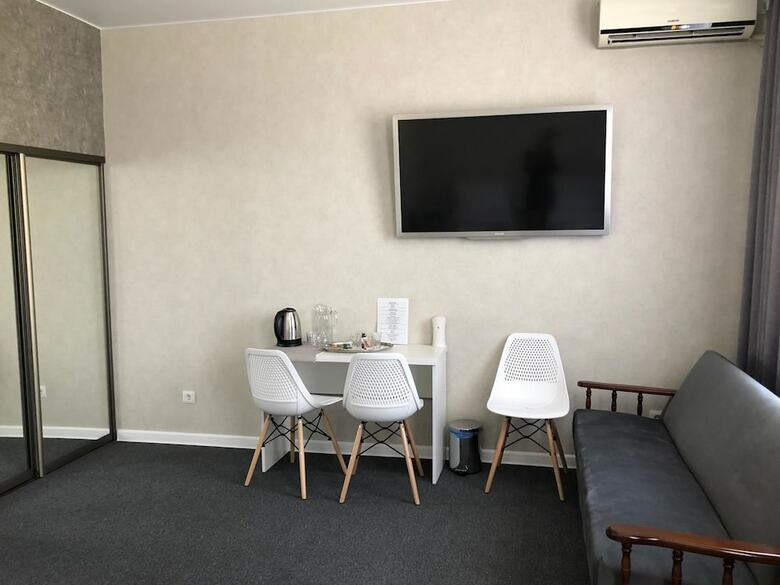 Medelean Hotel - Hostel