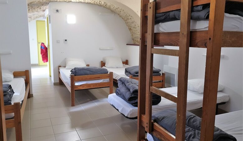 Hostal Hostel Les Terrasses Du Roc