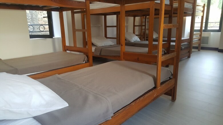 Hostal Hostel Les Terrasses Du Roc