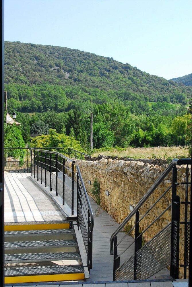 Hostal Hostel Les Terrasses Du Roc